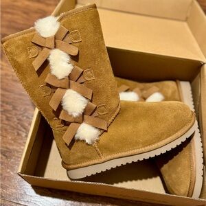 Koolaburra Tan Winter Boots with Cream Accents